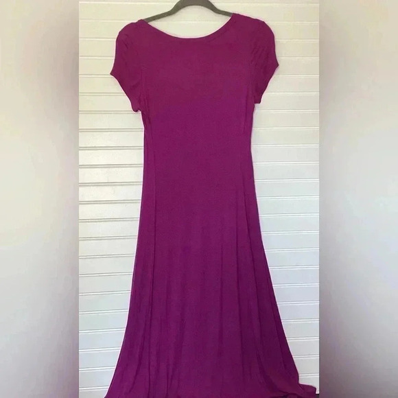 BCBGMaxAzria. NWT Womens Medium 
Purple Donesa Ribbed Hem High & Low Maxi Dress - Picture 9 of 14
